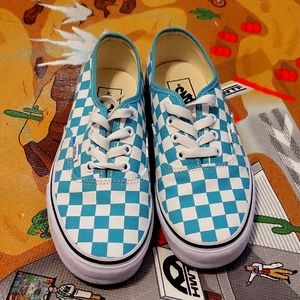Vans size 7 women 5.5 mens